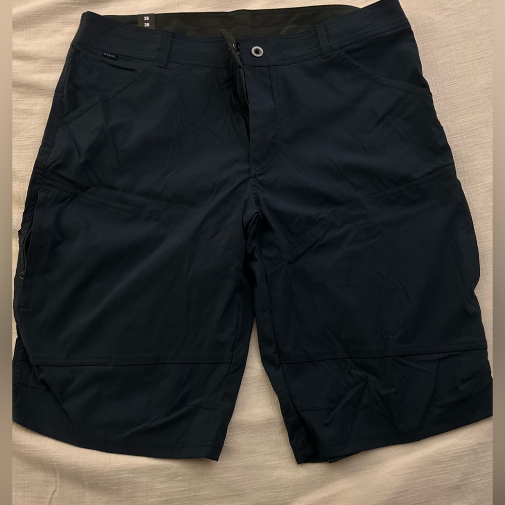 NWOT men’s kuhl shorts. Size 38